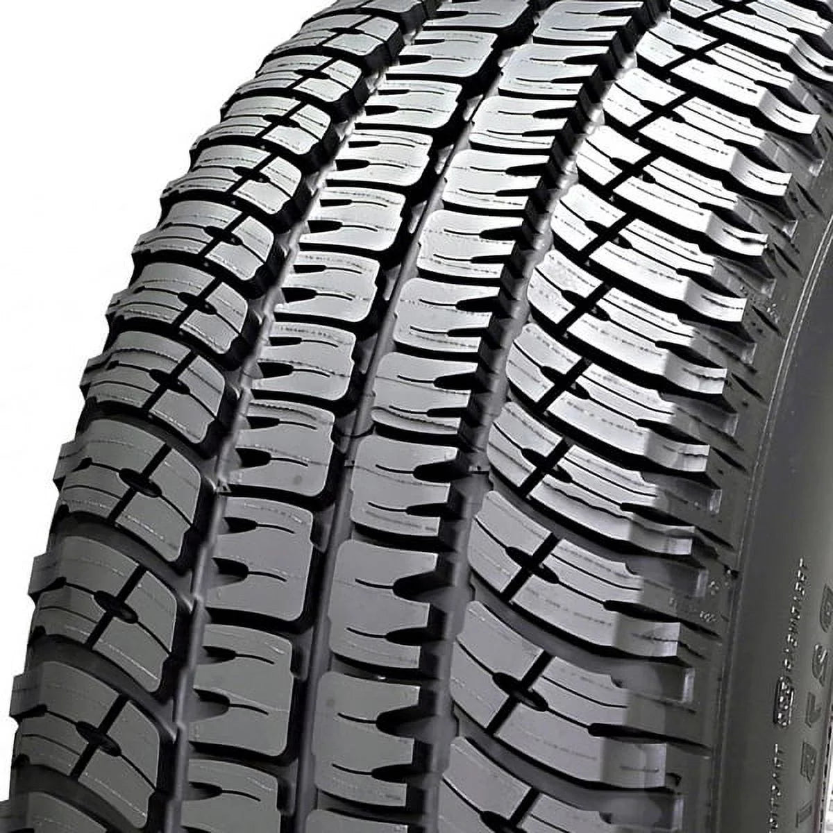 Set of 4 All-Terrain Tires 275/65R18 Z539