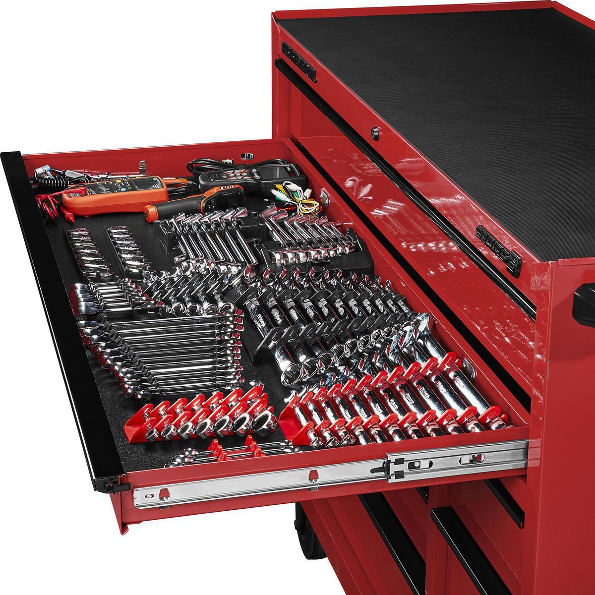 56 in. x 22 in. Red Roll Cab Q328
