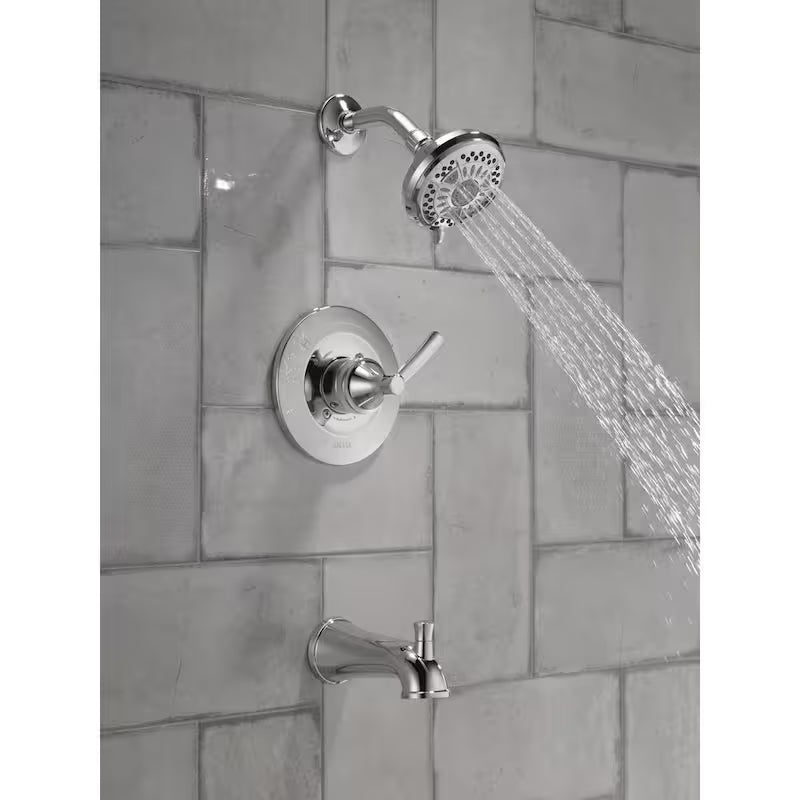Single-Handle 6-Spray Tub and Shower Faucet in Chrome P7140