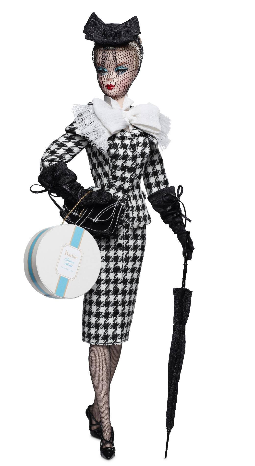 Walking Suit Doll D211314