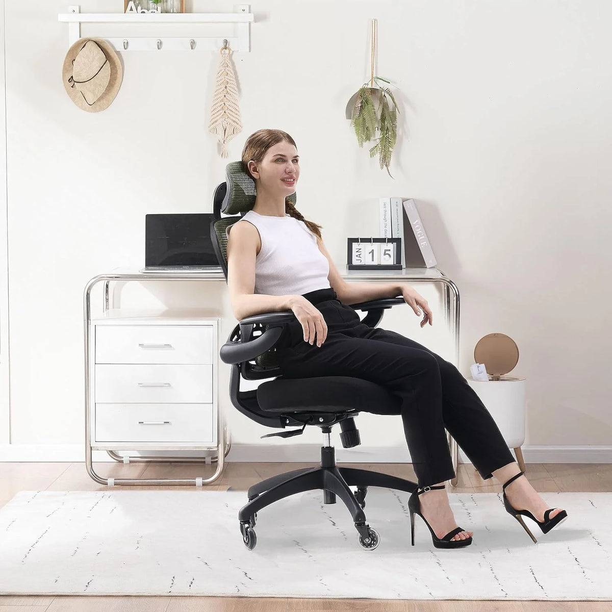 Green Ergonomic Mesh Office Chair with Wheels H116