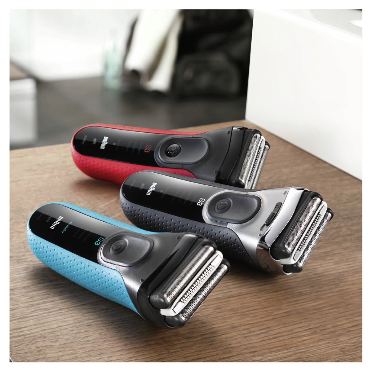 Black Rechargeable Electric Shaver M74046