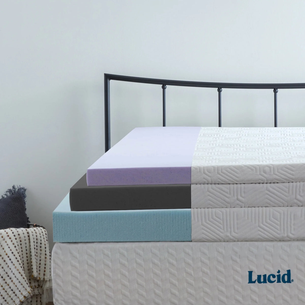 Queen Cooling Gel Memory Foam Mattress Topper with Cover U630