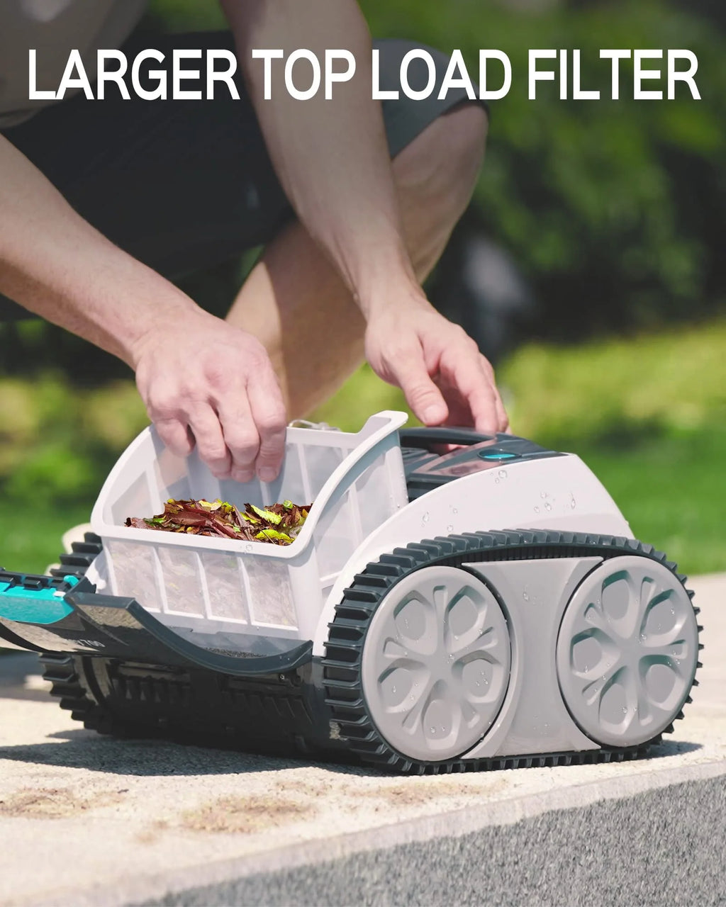 Cordless Robotic Pool Cleaner with Wall Climbing F832768