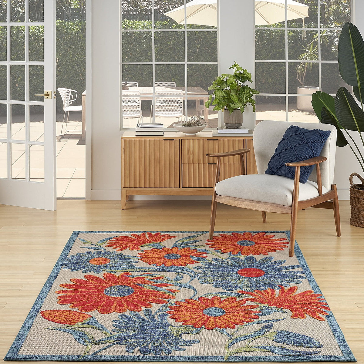 Ivory Multicolor 6' x 9' Area Rug N8612