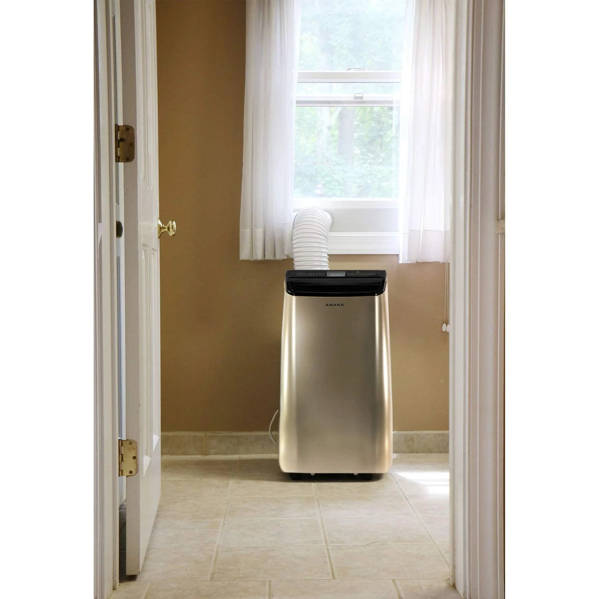 12,000 BTU Portable Air Conditioner with Remote Control Q989445